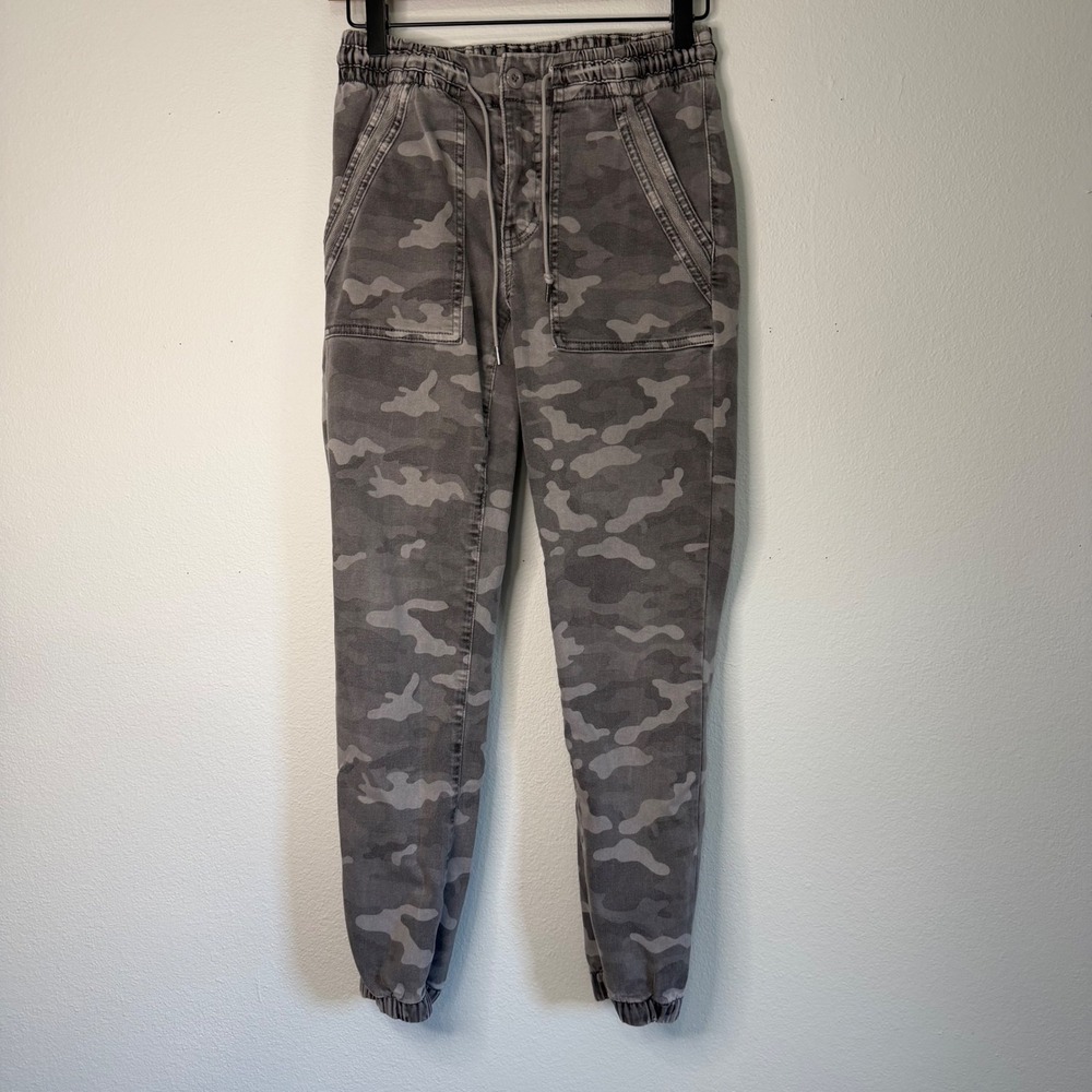 American Eagle - Camo Print Denim Style Joggers Size 2 SHORT